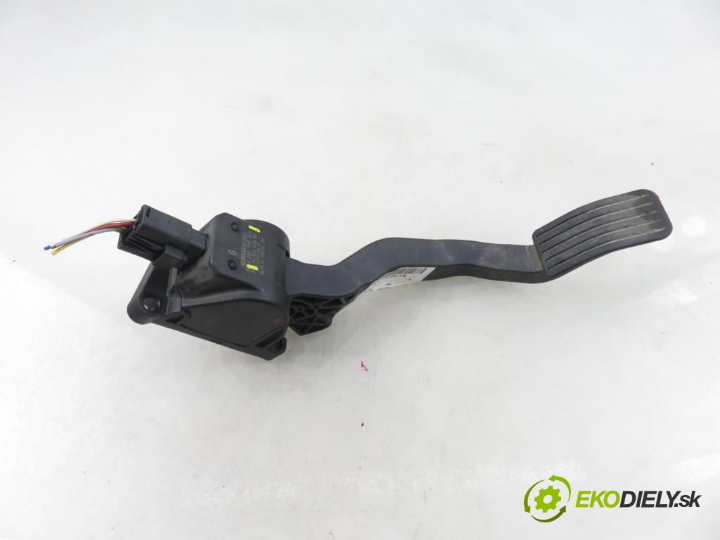 PEUGEOT 206 liftback (2A/C) HB 2007 50,00 1.4 HDi 8V 70 - 8HZ 1398,00 Potenciometer plynu 9659449880 ; 0280755074 (Potenciometer plynového pedálu)