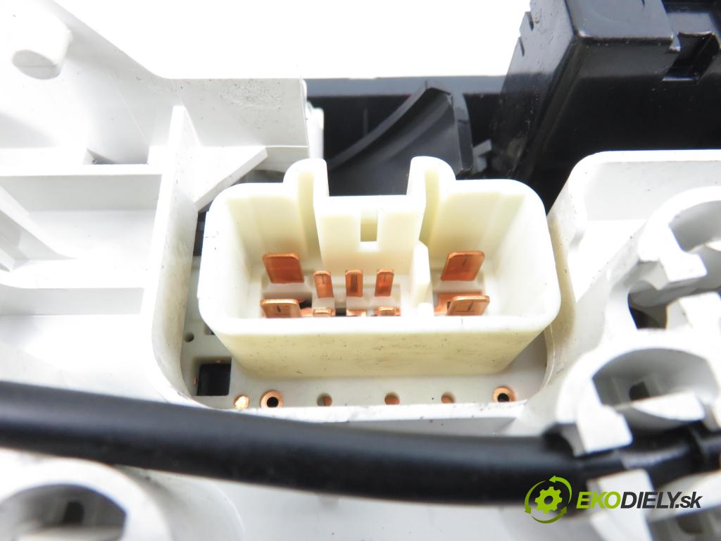 TOYOTA YARIS (_P1_) HB 2004 64,00 1.3 VVTi 87 - 2SZ-FE 1298,00 Panel kúrenia KLIMATIZACE: 554050D110