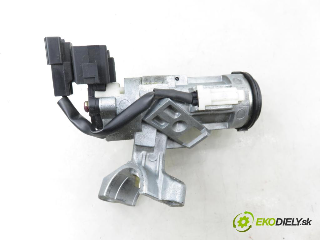 TOYOTA YARIS (_P1_) HB 2004 50,00 1.0 VVT- i 68 - 1SZ-FE 998,00 spinačka 450200D01 ; 897830D010 (Spínacia skrinka)