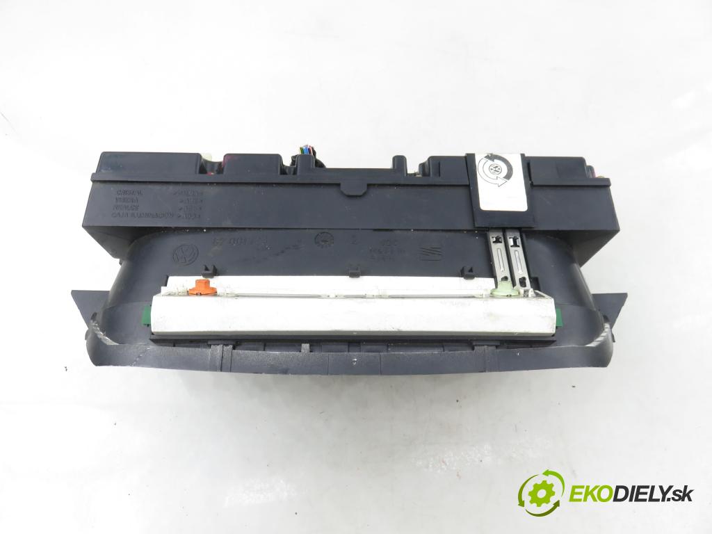 VW POLO (6N1) HB 1994 55,00 75 1.6 - AEA 1598,00 Prístrojovka elektrický