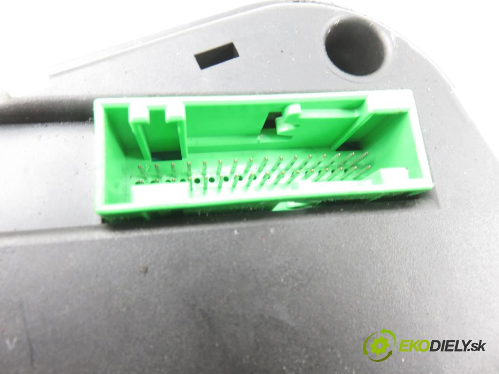 VW POLO (6N2) HB 2000 37,00 1.0 MPI 50 - AUC 999,00 Prístrojovka elektrický 6N0920804D