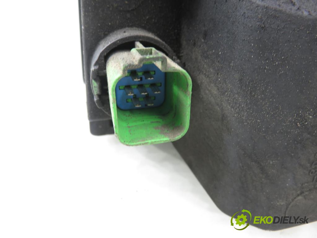 FORD TRANSIT Furgon (FA_ _) FURGON 2006 81,00 2.2 TDCi - QVFA 2198,00 světlo PP