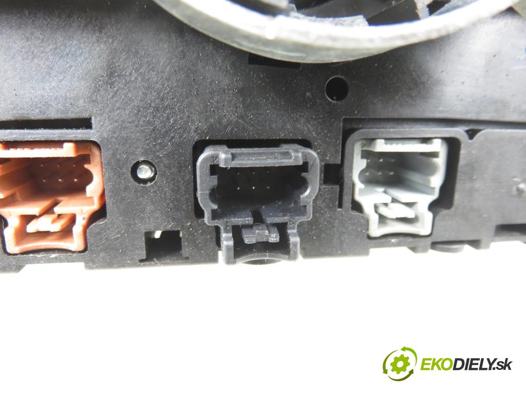 PEUGEOT 307 (3A/C) HB 2002 66,00 2.0 HDi 90 - RHY (DW10TD) 1997,00 páčka/prepínač VS34572468