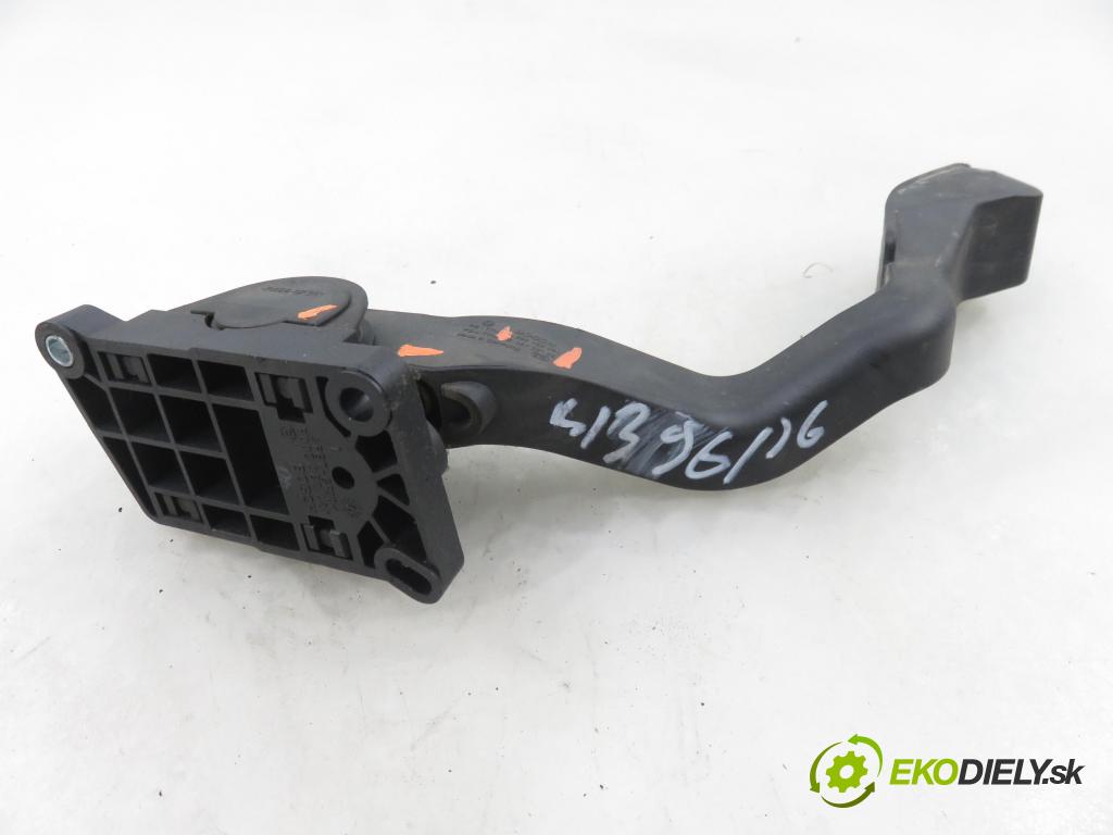 PEUGEOT 307 (3A/C) HB 2002 66,00 2.0 HDi 90 - RHY (DW10TD) 1997,00 potenciometr plynového pedálu 0280752251 ; 9646702180 (Potenciometr plynového pedálu)