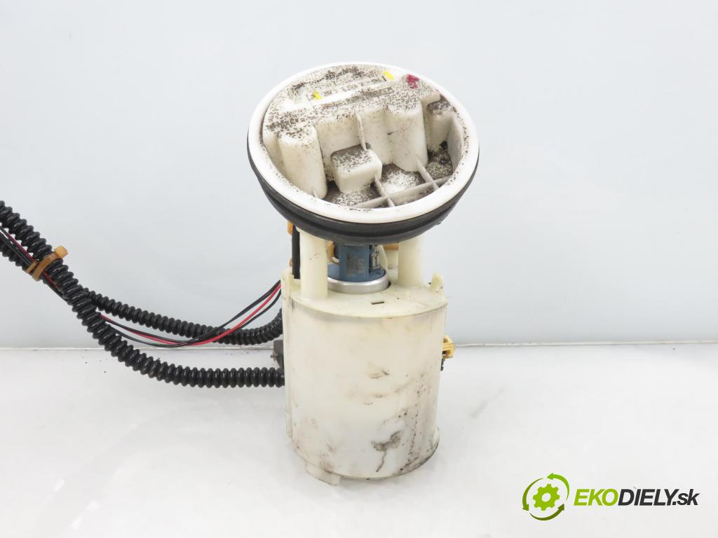 MERCEDES-BENZ KLASA C coupe (CL203) COUPE 2001 120,00 C 200 Kompressor (203.745) - M 111.955 1998,00 pumpa paliva 2034700041 ; 2034701394