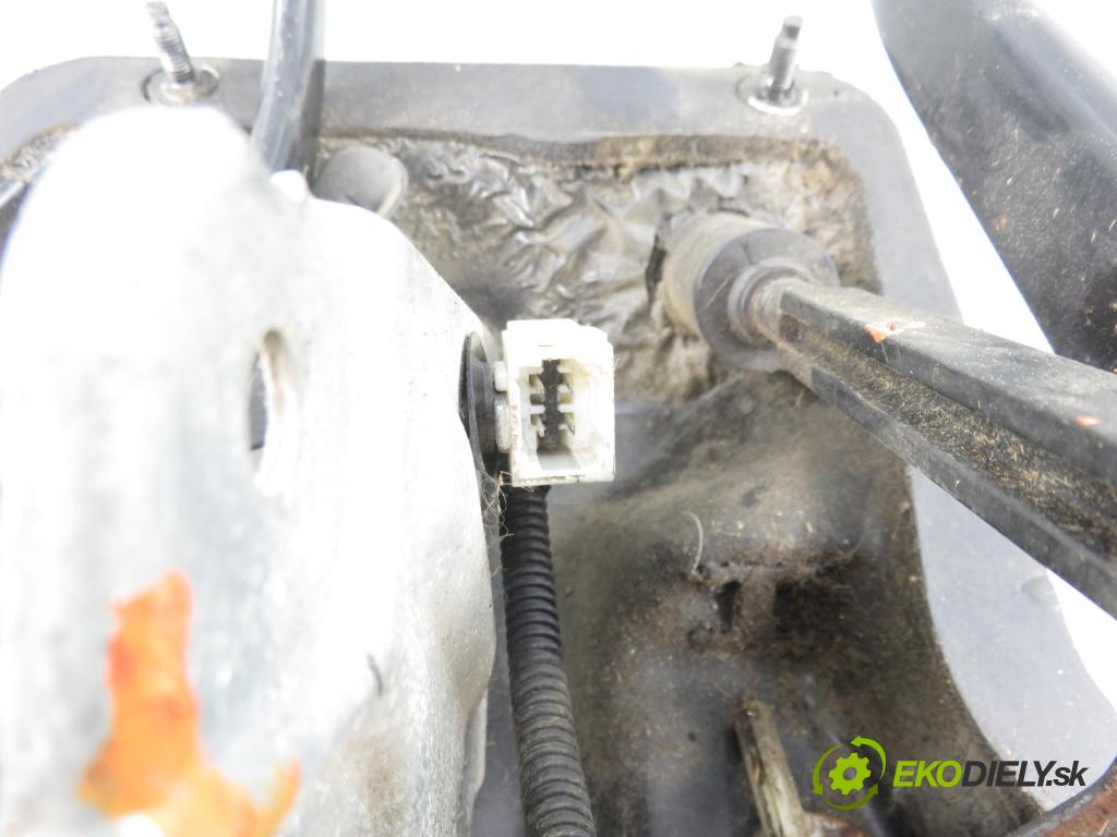 RENAULT TRAFIC II Skrzynia (FL) FURGON 2002 74,00 1.9 dCi - F9Q 760 1870,00 PEDALY brzdy / spojky 8200174530 ; 91168608