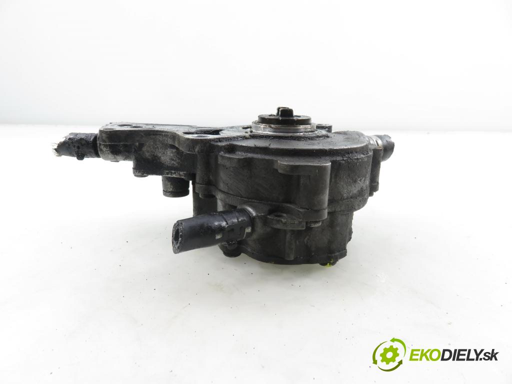 AUDI A4 (8D2, B5) SEDAN 2000 85,00 1.9 TDI - AJM 1896,00 Pumpa vákuová 038145209A