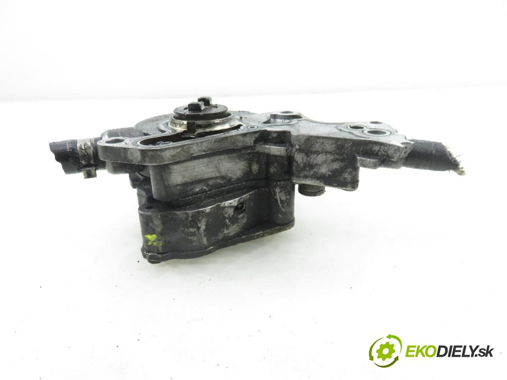 AUDI A4 (8D2, B5) SEDAN 2000 85,00 1.9 TDI - AJM 1896,00 Pumpa vákuová 038145209A