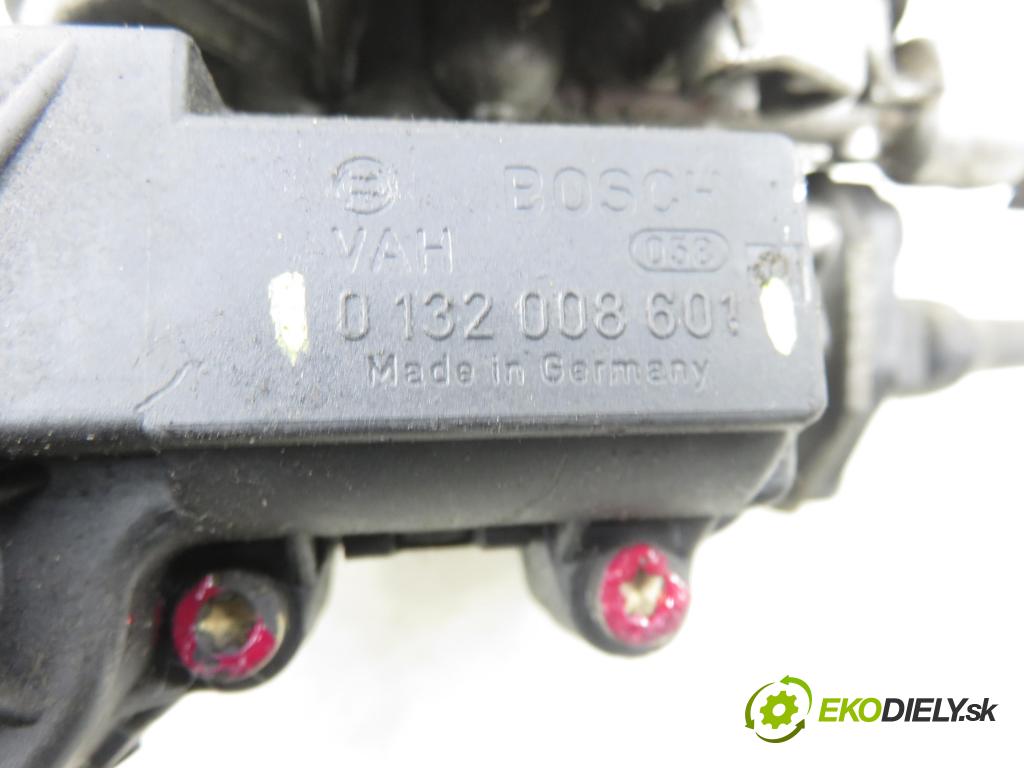 VW POLO (6N1) HB 1994 55,00 75 1.6 - AEA 1598,00 Vstrek 0132008601 ; 0438201502