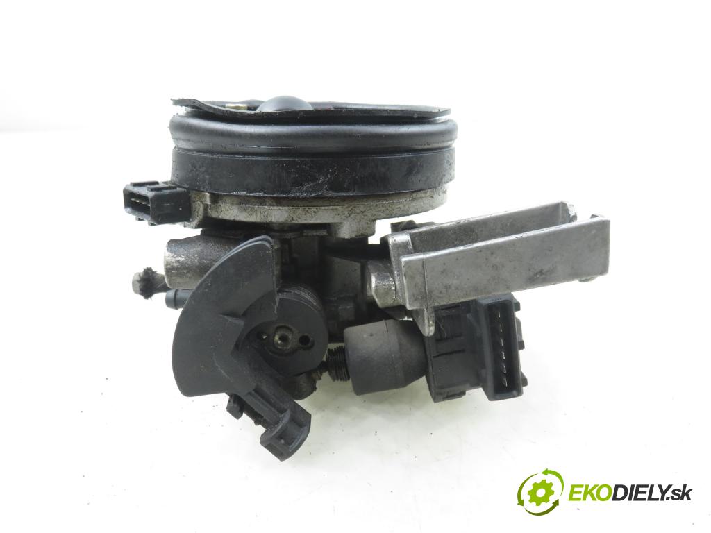 VW POLO (6N1) HB 1994 55,00 75 1.6 - AEA 1598,00 Vstrek 0132008601 ; 0438201502