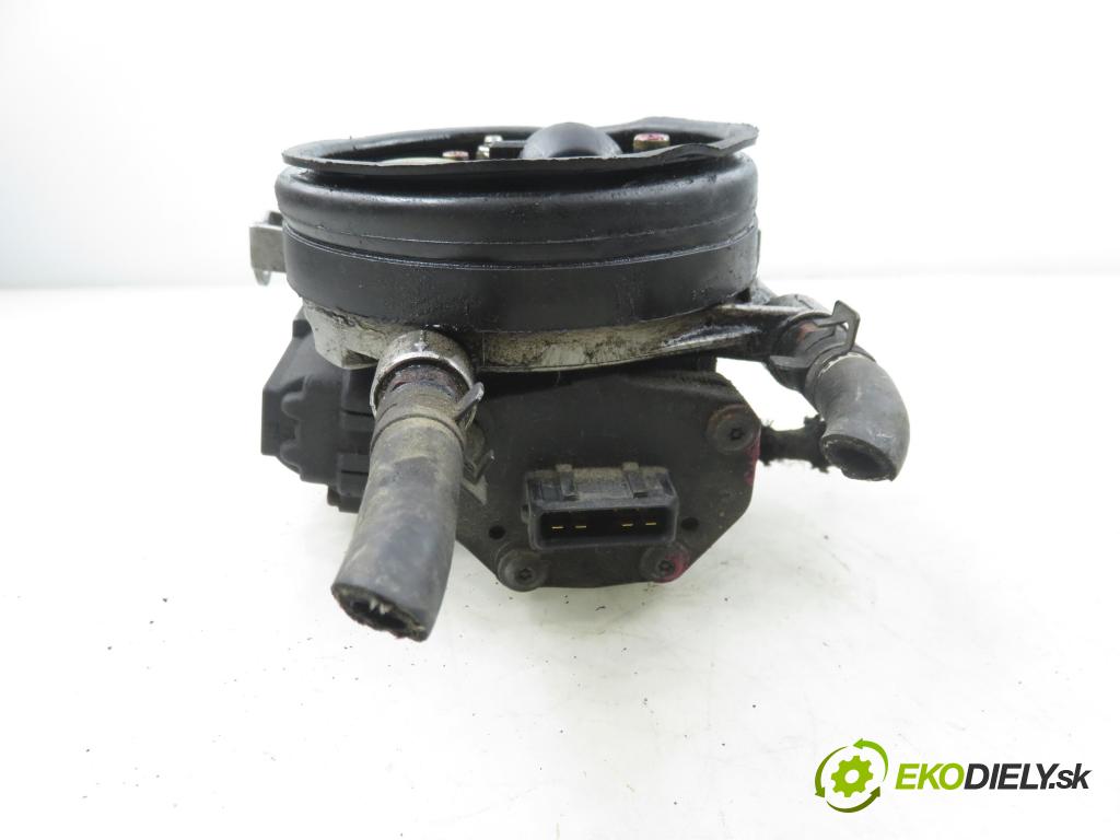 VW POLO (6N1) HB 1994 55,00 75 1.6 - AEA 1598,00 Vstrek 0132008601 ; 0438201502