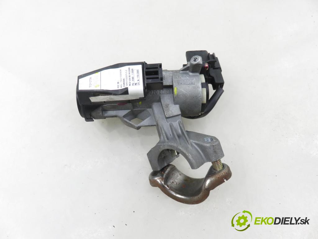 TOYOTA YARIS (_P1_) HB 2004 64,00 1.3 VVTi 87 - 2SZ-FE 1298,00 spínačka 450200D01 ; 897830D010 (Spínací skříňka)