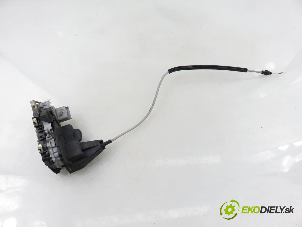 PEUGEOT 307 (3A/C) HB 2003 81,00 1.6 - NFU (TU5JP4) 1587,00 zámok 