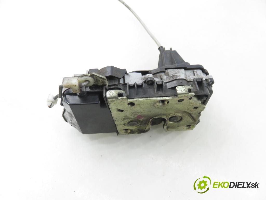 PEUGEOT 307 (3A/C) HB 2003 81,00 1.6 - NFU (TU5JP4) 1587,00 zámok