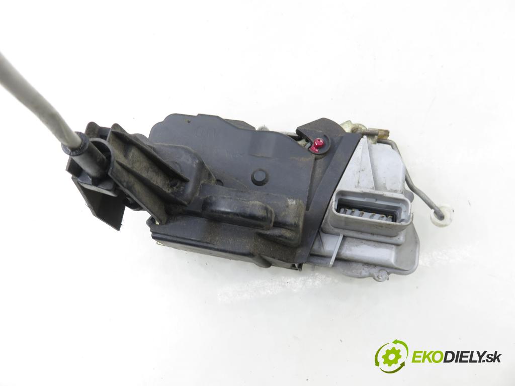 PEUGEOT 307 (3A/C) HB 2003 81,00 1.6 - NFU (TU5JP4) 1587,00 zámok