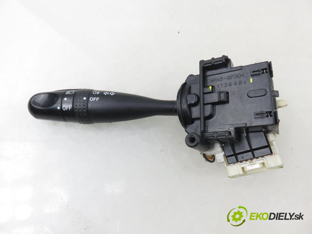 TOYOTA YARIS (_P1_) HB 2002 50,00 1.0 VVT- i 68 - 1SZ-FE 998,00 / ŘAZENÍ / levá strana 1736482