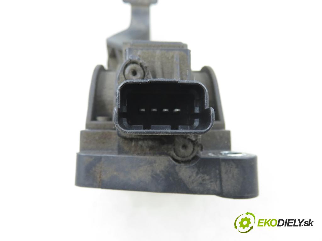 PEUGEOT 307 (3A/C) HB 2003 81,00 1.6 - NFU (TU5JP4) 1587,00 potenciometr plynového pedálu 0280752251 ; 9646702180 ; F00C3E2427 (Potenciometr plynového pedálu)