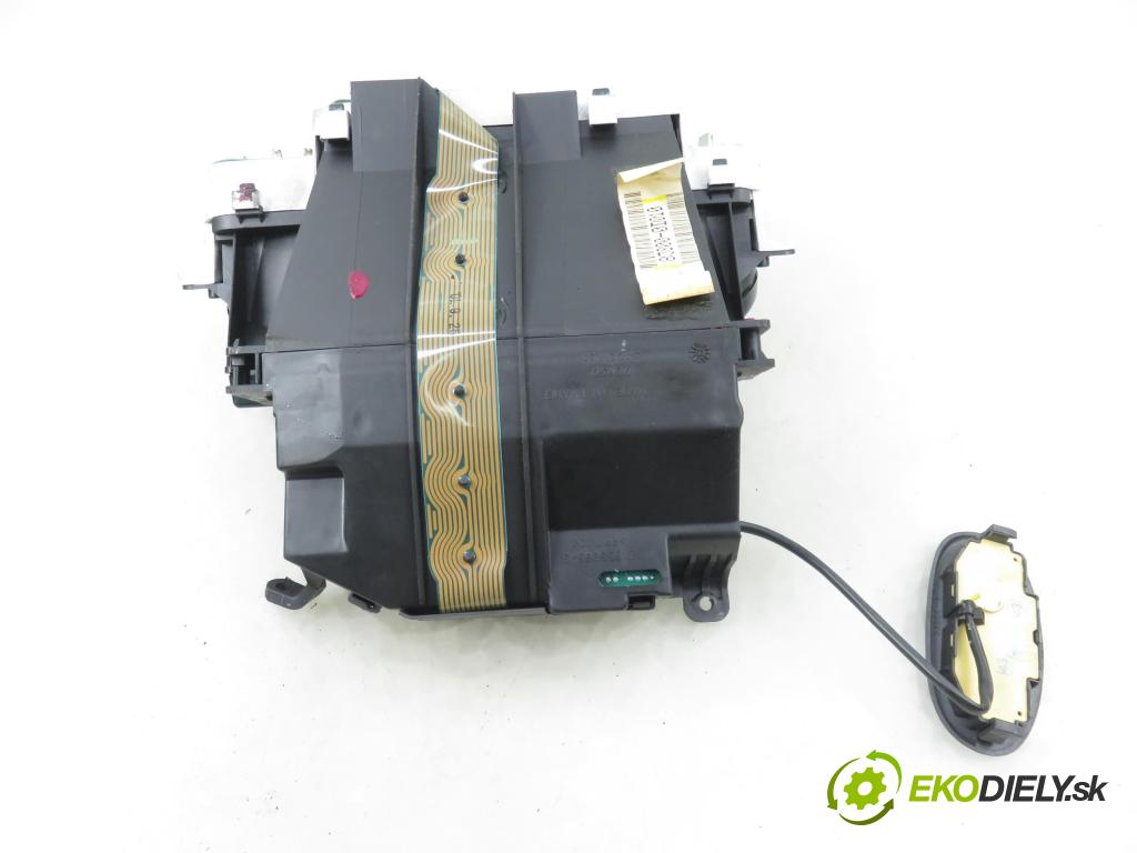 TOYOTA YARIS (_P1_) HB 2002 50,00 1.0 VVT- i 68 - 1SZ-FE 998,00 Prístrojovka elektrický 838000D010