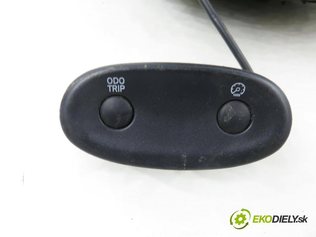 TOYOTA YARIS (_P1_) HB 2002 50,00 1.0 VVT- i 68 - 1SZ-FE 998,00 Prístrojovka elektrický 838000D010