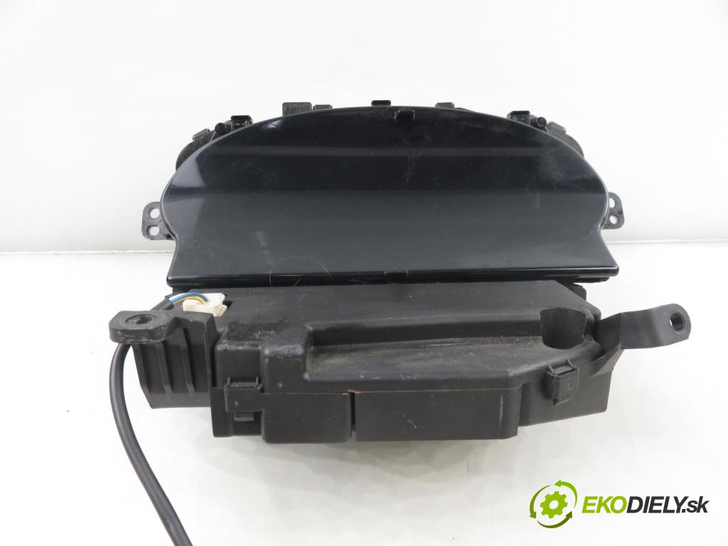 TOYOTA YARIS (_P1_) HB 2002 50,00 1.0 VVT- i 68 - 1SZ-FE 998,00 Prístrojovka elektrický 838000D010