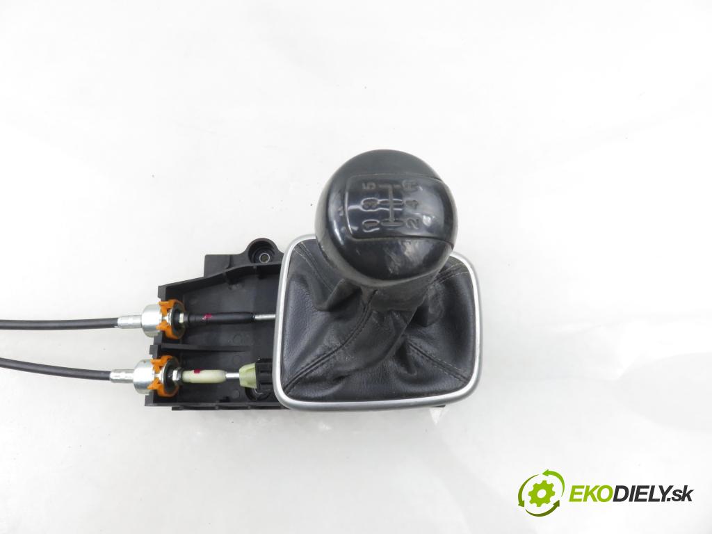 CHEVROLET CAPTIVA (C100, C140) SUV 2007 110,00 2.0 D 4WD 1991,00 ZVEDÁK: