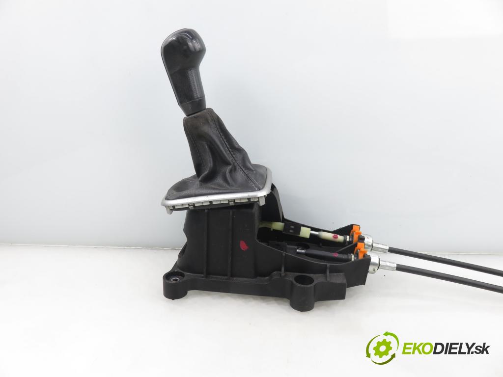 CHEVROLET CAPTIVA (C100, C140) SUV 2007 110,00 2.0 D 4WD 1991,00 ZVEDÁK: