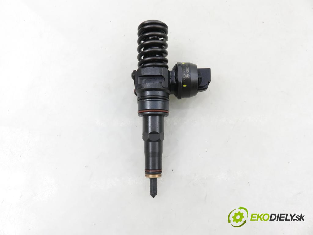 SKODA FABIA I (6Y2) HB 2003 74,00 1.9 TDI PD 100 - ATD 1896,00 Vstrekovač 038130073AJ ; 0414720037 (Vstrekovač paliva)