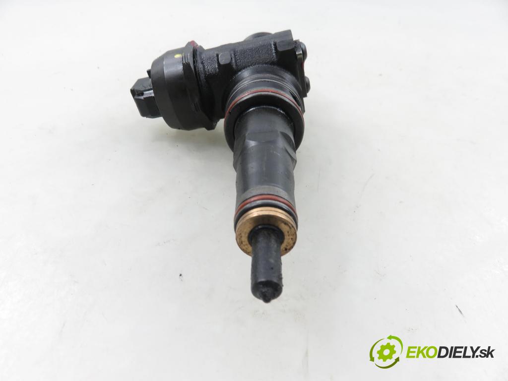 SKODA FABIA I (6Y2) HB 2003 74,00 1.9 TDI PD 100 - ATD 1896,00 vstříkovač 038130073AJ ; 0414720037 (Vstřikovač paliva)