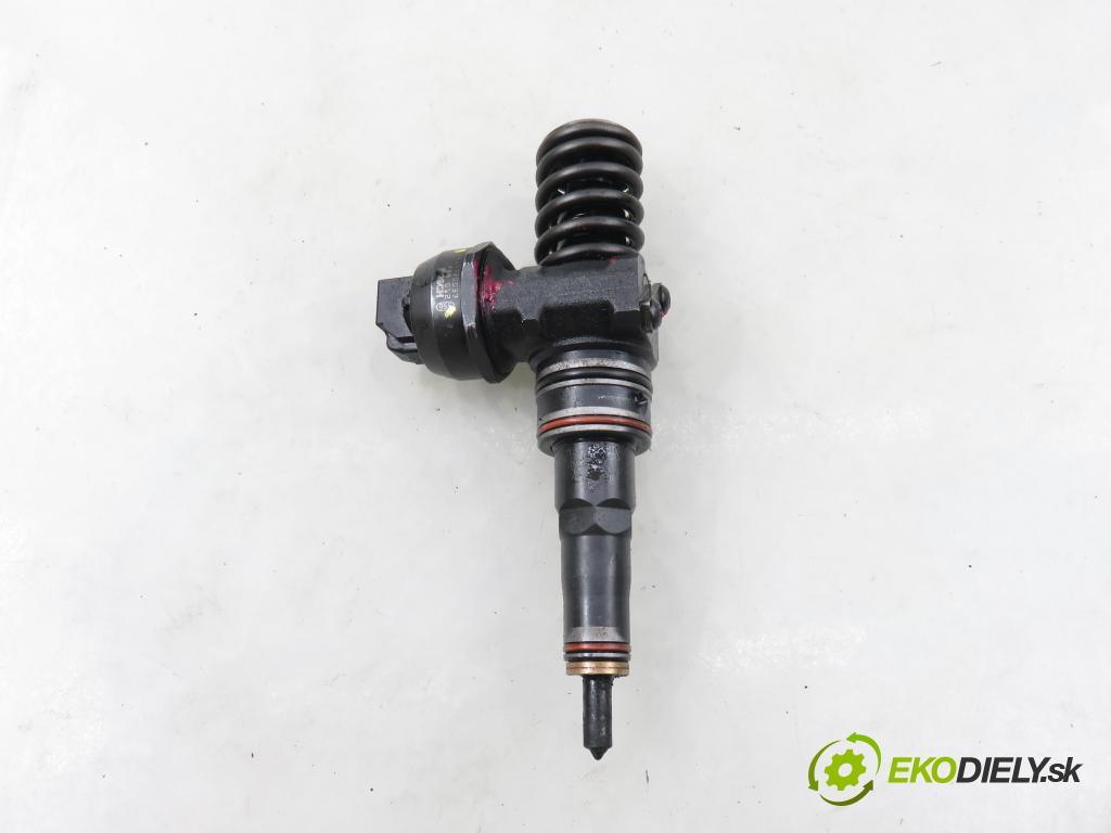 SKODA FABIA I (6Y2) HB 2003 74,00 1.9 TDI PD 100 - ATD 1896,00 Vstrekovač 038130073AJ ; 0414720037 (Vstrekovač paliva)