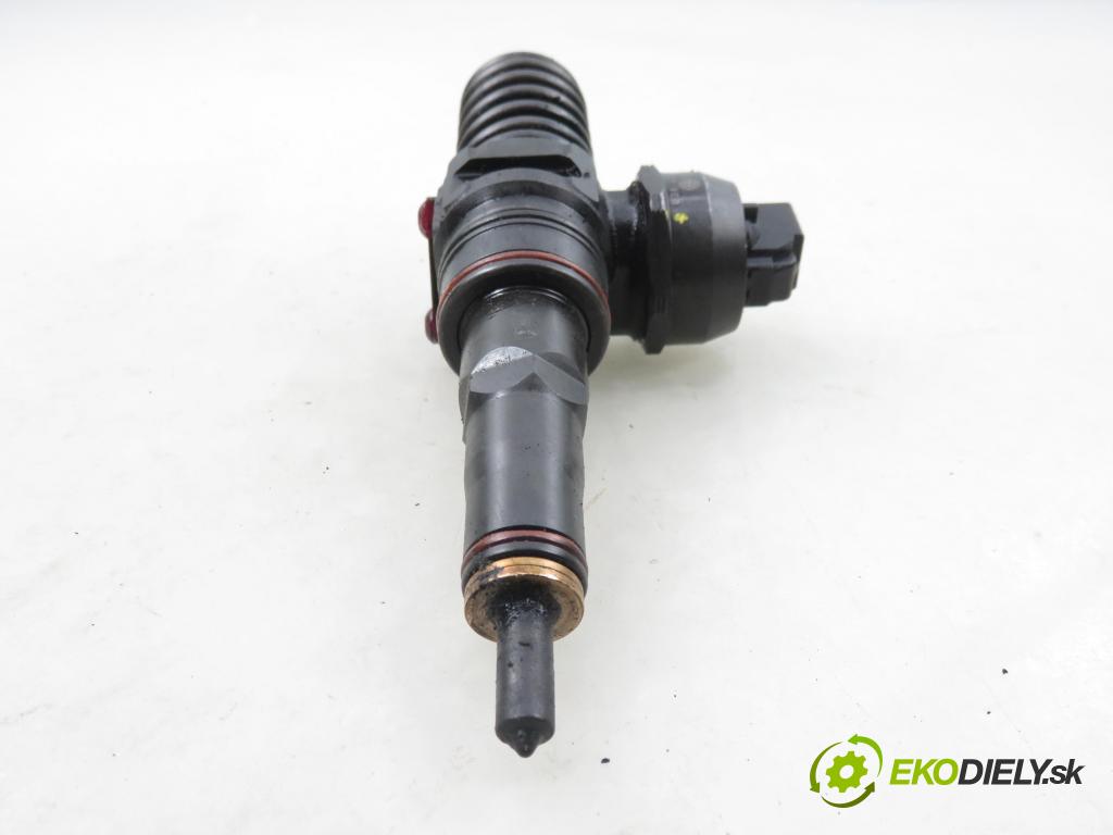 SKODA FABIA I (6Y2) HB 2003 74,00 1.9 TDI PD 100 - ATD 1896,00 vstříkovač 038130073AJ ; 0414720037 (Vstřikovač paliva)