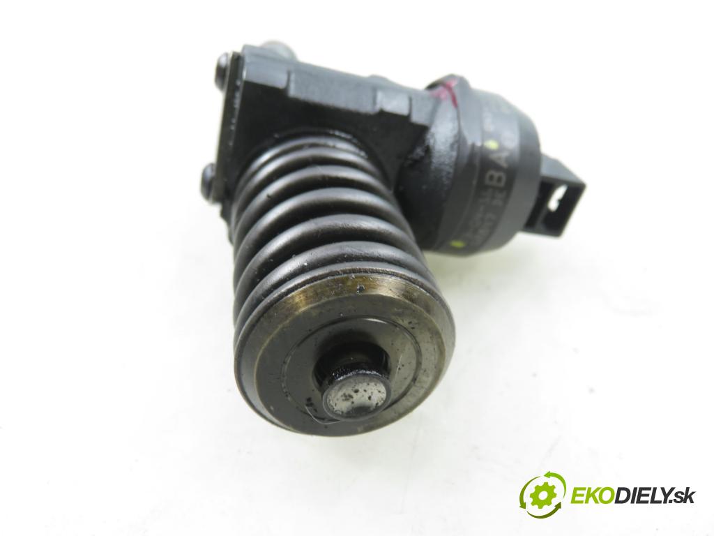 VW TOURAN (1T1, 1T2) MINIVAN 2004 74,00 1.9 TDI PD 100 - AVQ 1896,00 vstříkovač 038130073AG ; 0414720215 (Vstřikovač paliva)