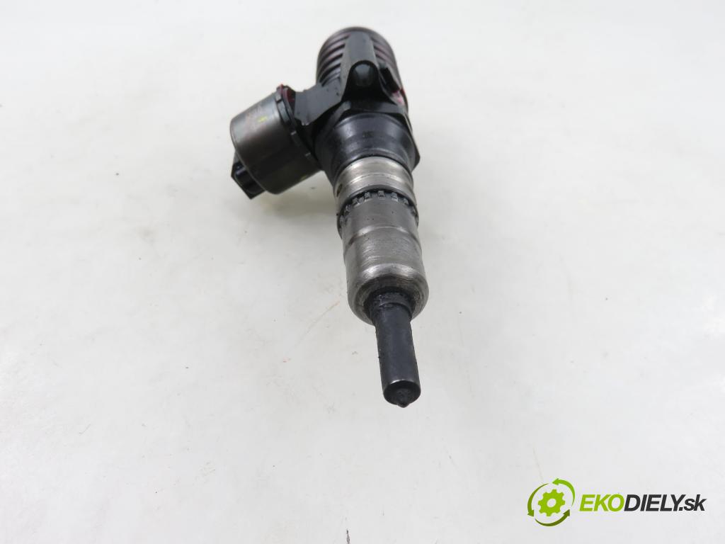 AUDI A3 (8P1) HB 2003 103,00 2.0 TDI PD 16V 140 1968,00 Vstrekovač 03G130073B ; 0414720402 (Vstrekovač paliva)