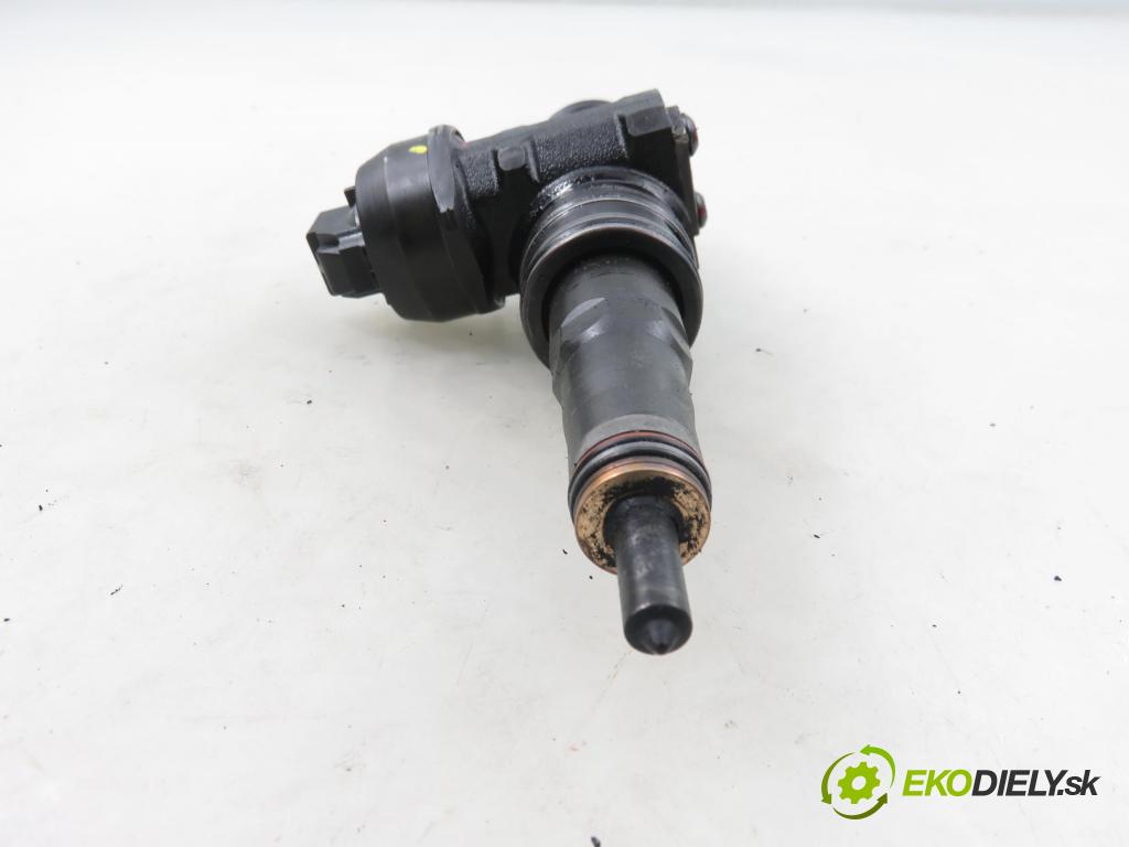 SEAT LEON (1P1) HB 2007 77,00 1.9 TDI - BLS 1896,00 vstříkovač 038130073BN ; 0414720313 (Vstřikovač paliva)