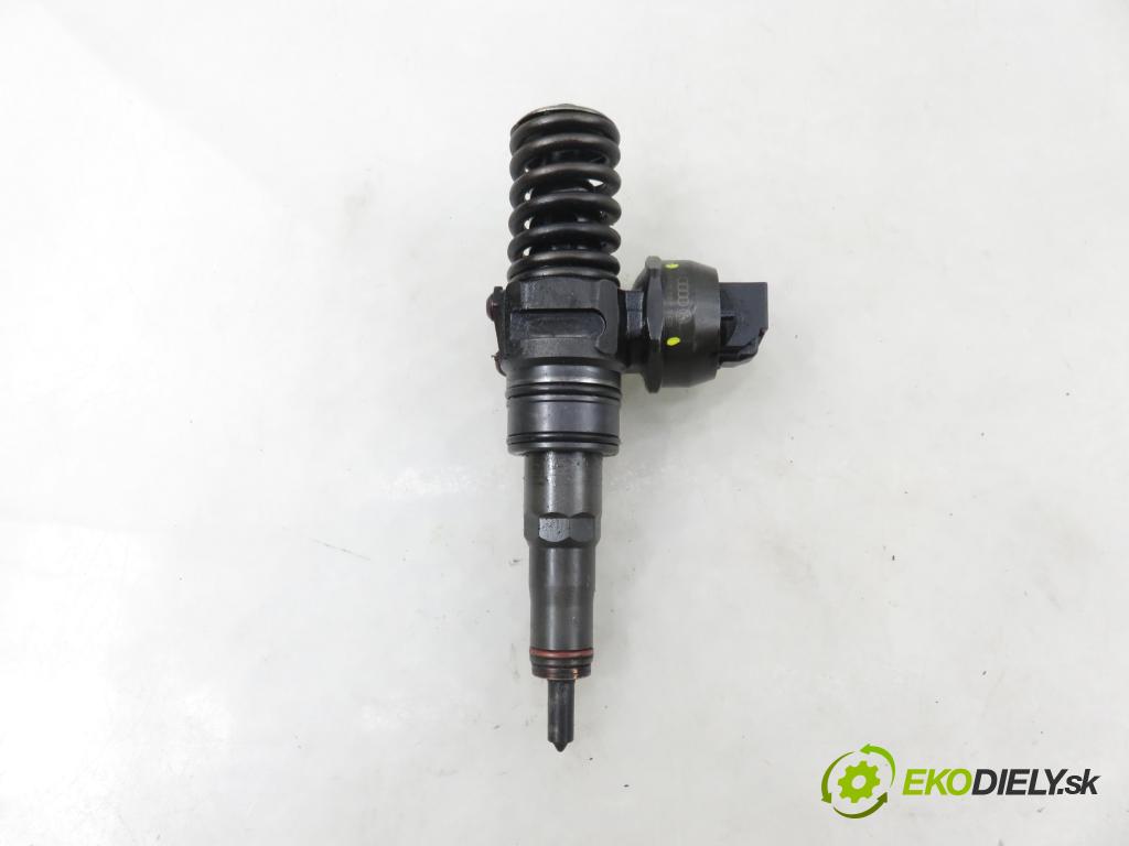 SEAT LEON (1P1) HB 2007 77,00 1.9 TDI - BLS 1896,00 Vstrekovač 038130073BN ; 0414720313 (Vstrekovač paliva)