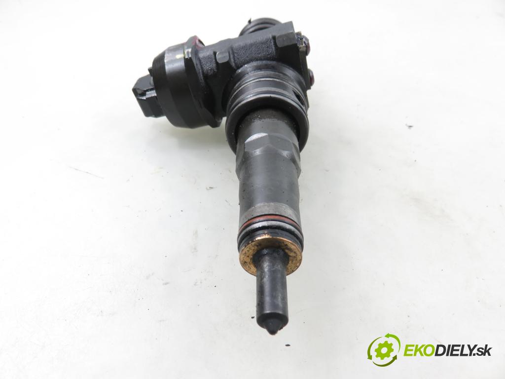 SEAT LEON (1P1) HB 2007 77,00 1.9 TDI - BLS 1896,00 vstříkovač 038130073BN ; 0414720313 (Vstřikovač paliva)