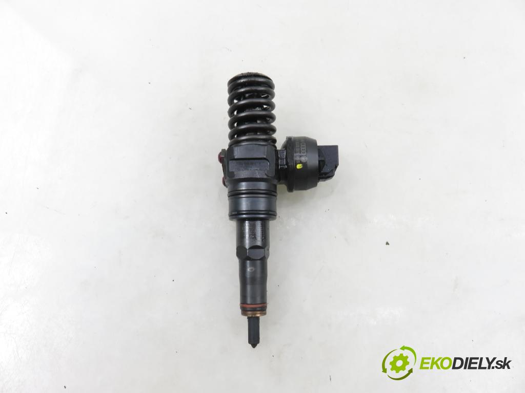 VW TOURAN (1T1, 1T2) MINIVAN 2004 74,00 1.9 TDI PD 100 - AVQ 1896,00 Vstrekovač 038130073AG ; 0414720215 (Vstrekovač paliva)