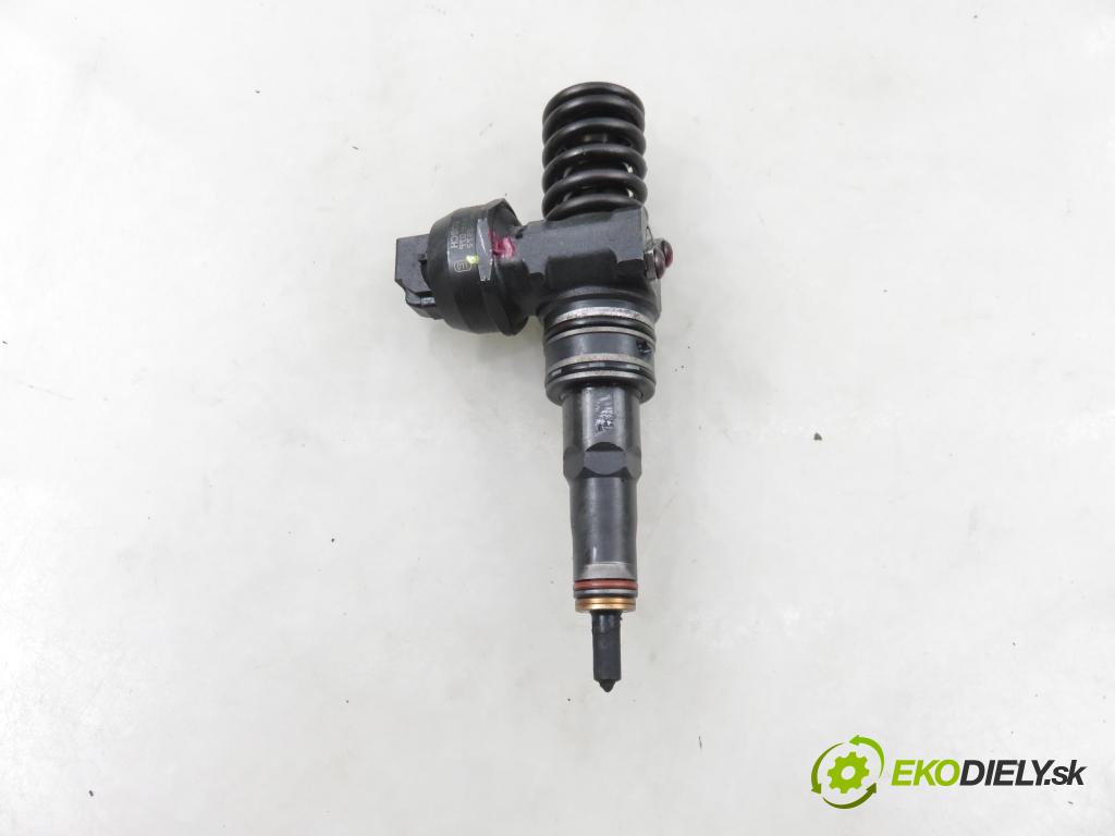 VW TOURAN (1T1, 1T2) MINIVAN 2004 74,00 1.9 TDI PD 100 - AVQ 1896,00 Vstrekovač 038130073AG ; 0414720215 (Vstrekovač paliva)