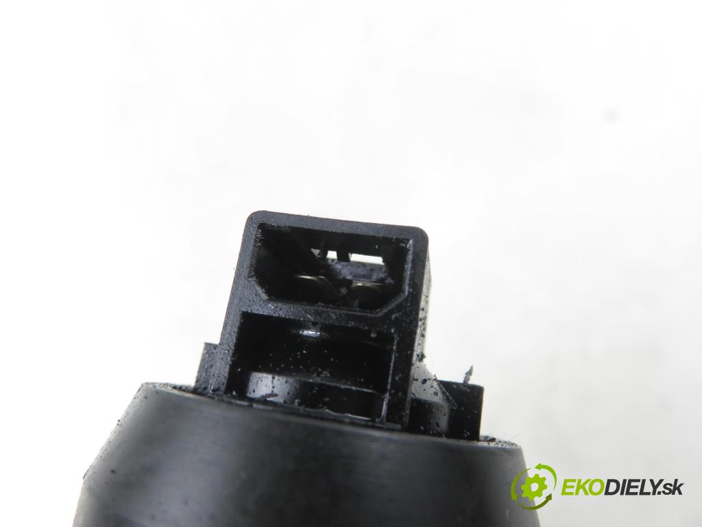 VW TOURAN (1T1, 1T2) MINIVAN 2004 74,00 1.9 TDI PD 100 - AVQ 1896,00 Vstrekovač 038130073AG ; 0414720215 (Vstrekovač paliva)