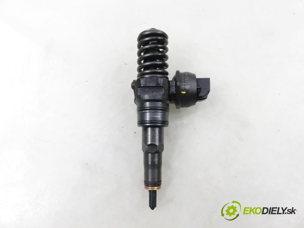 VW TOURAN (1T1, 1T2) MINIVAN 2004 74,00 1.9 TDI PD 100 - AVQ 1896,00 vstříkovač 038130073AG ; 0414720215 (Vstřikovač paliva)