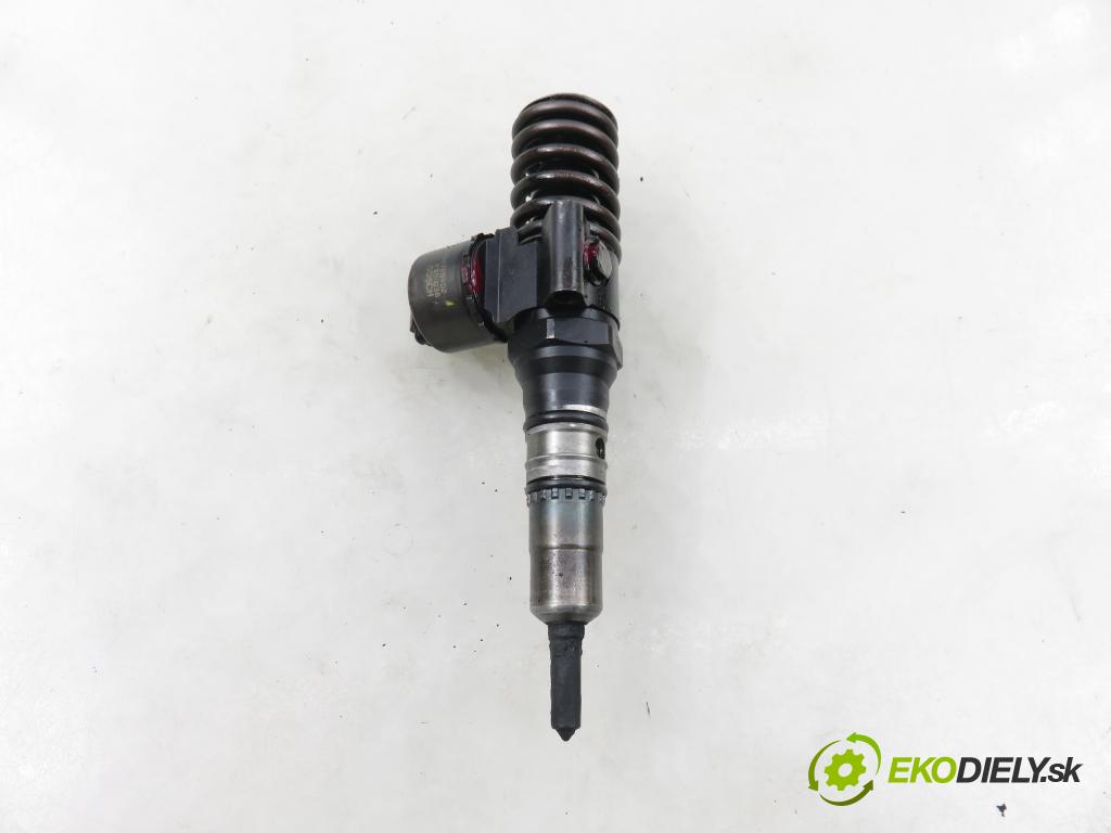 AUDI A3 (8P1) HB 2003 103,00 2.0 TDI PD 16V 140 1968,00 Vstrekovač 03G130073B ; 0414720402 (Vstrekovač paliva)