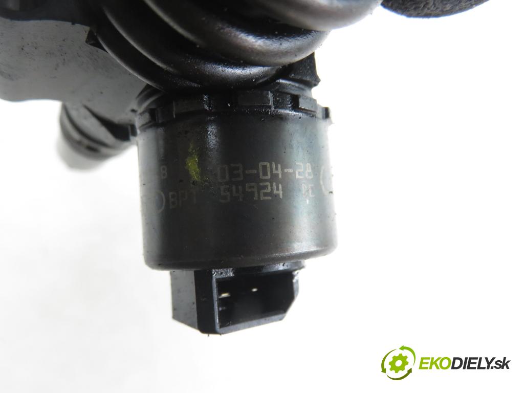 AUDI A3 (8P1) HB 2003 103,00 2.0 TDI PD 16V 140 1968,00 Vstrekovač 03G130073B ; 0414720402 (Vstrekovač paliva)