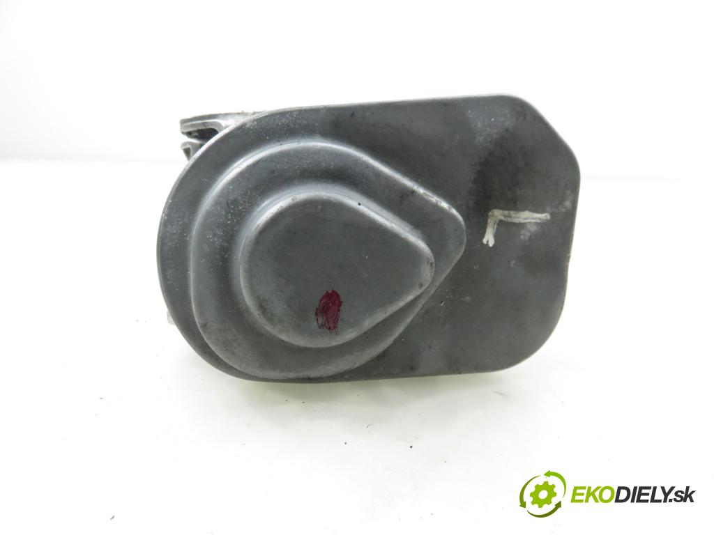 AUDI A3 (8P1) HB 2003 103,00 2.0 TDI PD 16V 140 1968,00 Škrtiaca klapka  (Škrtiaca klapka)