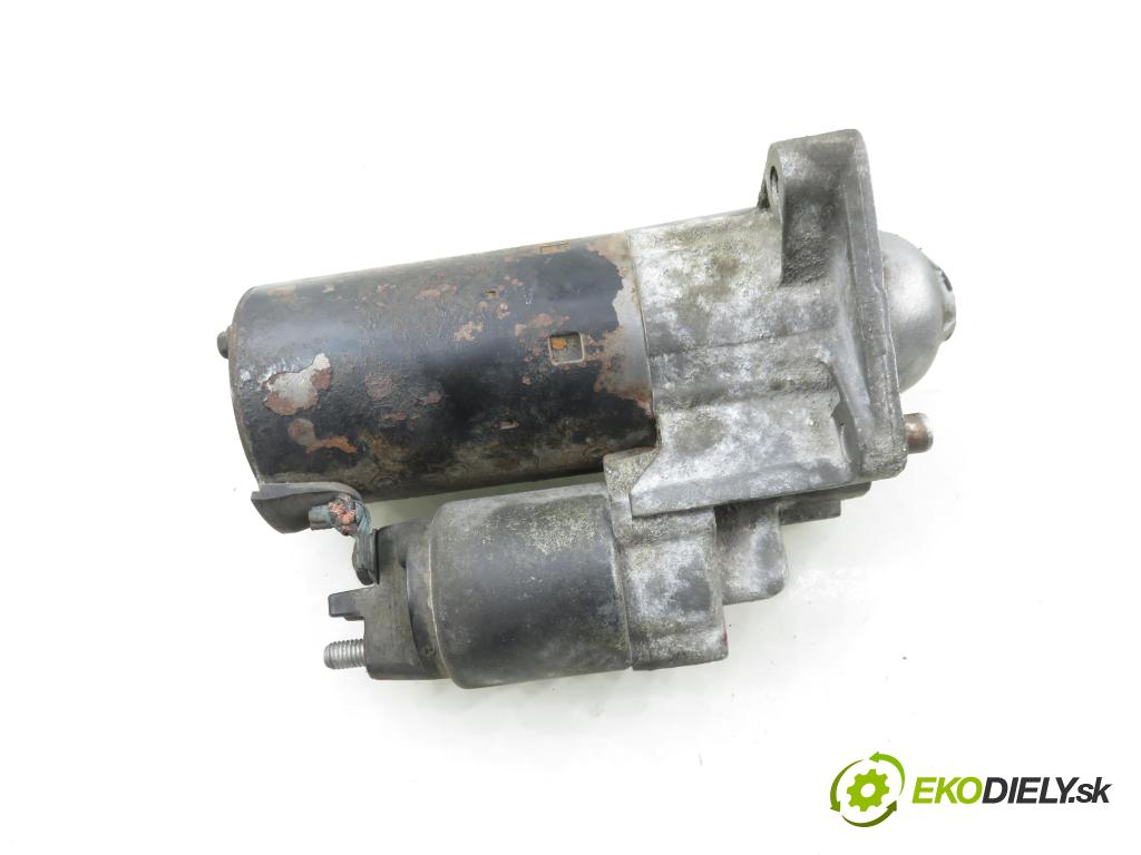 VOLVO V50 (MW) KOMBI 2005 103,00 2.4 - B 5244 S5 2435,00 Štartér  (Štartér)