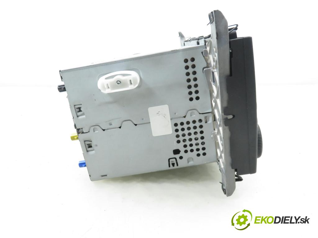 MERCEDES-BENZ KLASA C T-Model (S203) KOMBI 2005 90,00 C 200 CDI (203.207) 122 - OM 646.962 2148,00 RADIO CD 2038703489 ; 2038270062