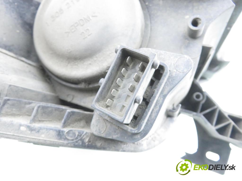 OPEL ZAFIRA B (A05) MINIVAN 2008 92,00 1.7 CDTI - A 17 DTR 1686,00 Svetlo LP 13252472 ; 13252472LH