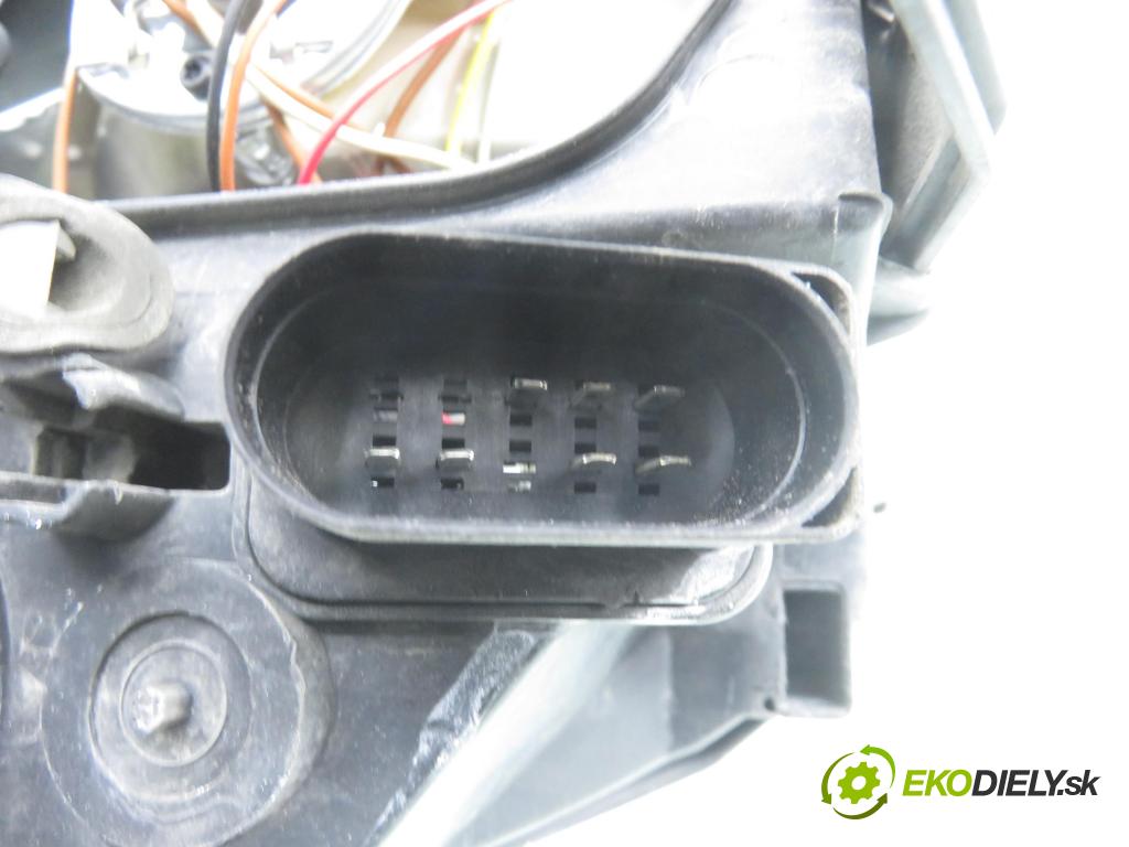 FORD FOCUS II (DA_, HCP) HB 2005 85,00 1.8 TDCi 115 - KKDA 1753,00 Svetlo LP 4M5113W030AC