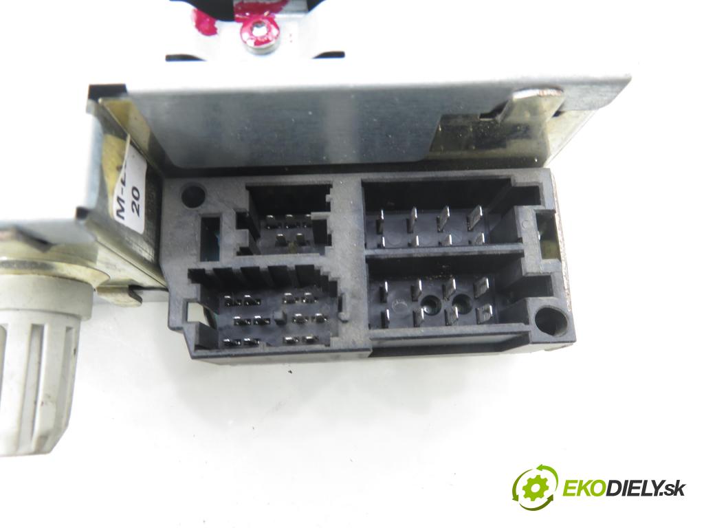 RENAULT ESPACE IV (JK0/1_) MINIVAN 2007 100,00 2.0 (JK09) - F4R 792 1998,00 RADIO 8200622634B