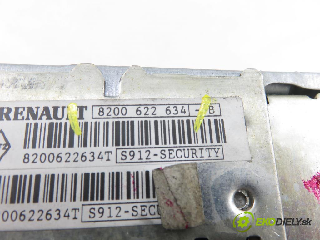 RENAULT ESPACE IV (JK0/1_) MINIVAN 2007 100,00 2.0 (JK09) - F4R 792 1998,00 RADIO 8200622634B