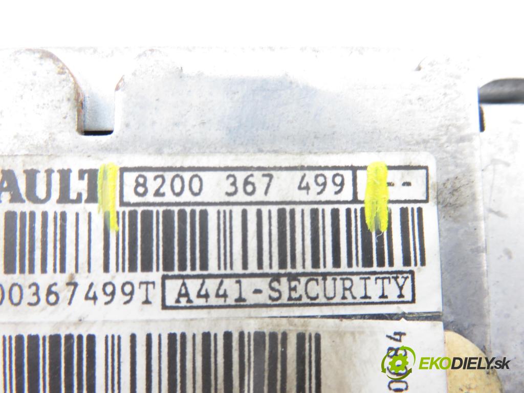 RENAULT ESPACE IV (JK0/1_) MINIVAN 2005 85,00 1.9 dCi 116 - F9Q 820 1870,00 RADIO CD 8200367499