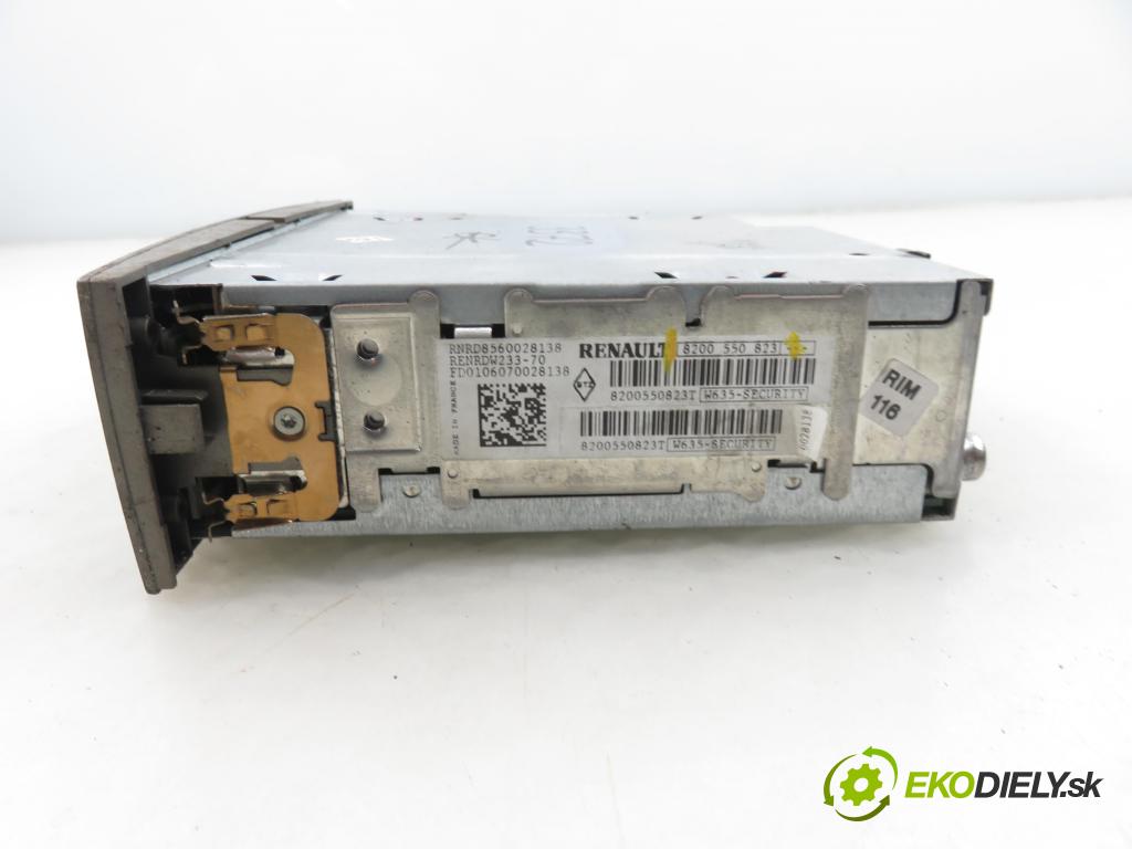 RENAULT GRAND SCENIC II (JM0/1_) MINIVAN 2006 0,00 1.9 dCi (JM15) - F9Q E 804 1870,00 RADIO CD 8200550823